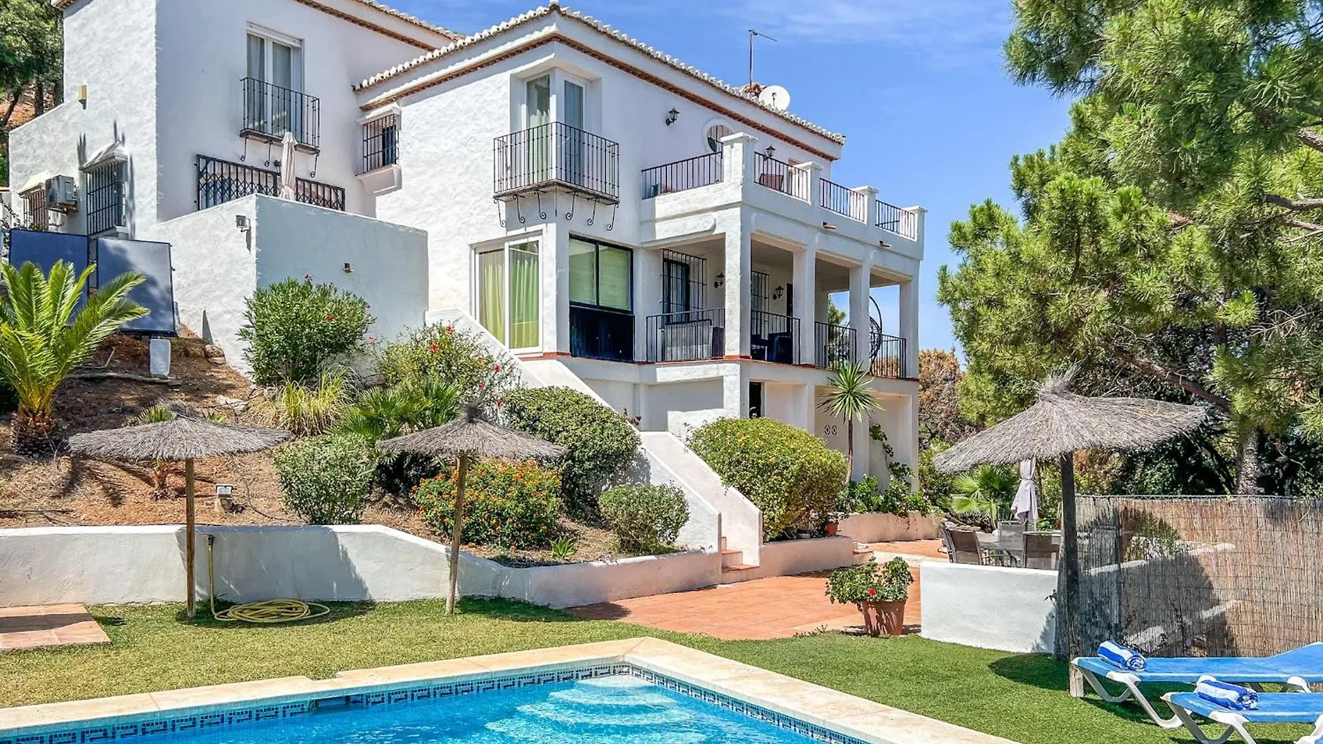 Hanami Casa Saradan Estepona